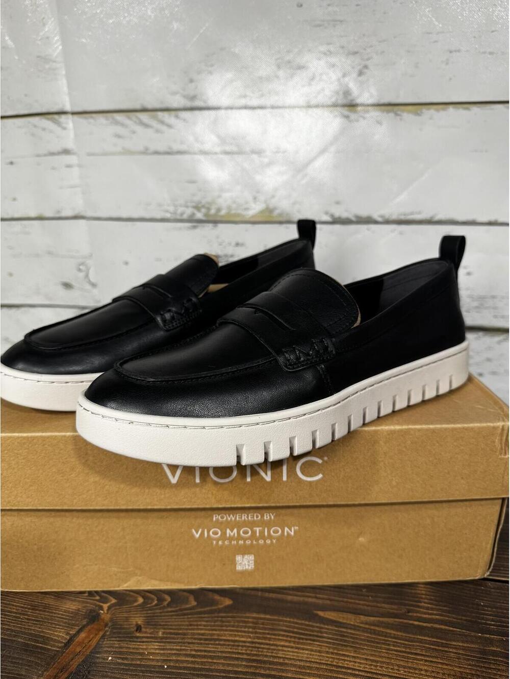 Vionic Uptown Black Leather Loafer Women's 9 NIB